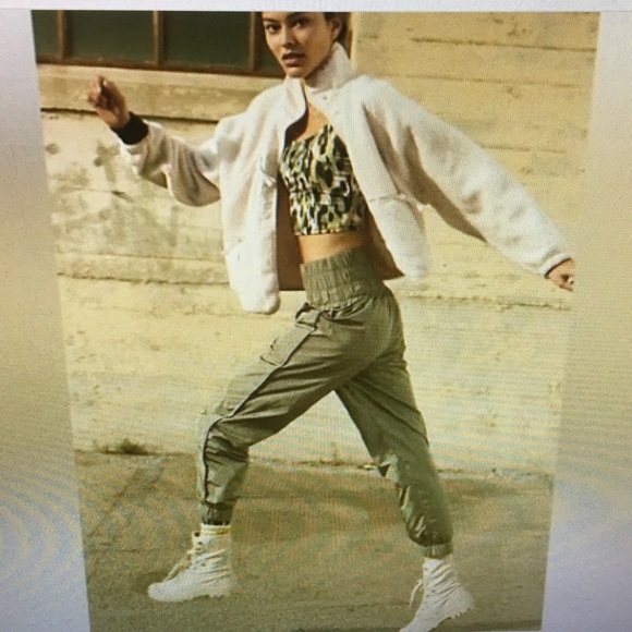 FP/FREE MOVEMENT “THE WAY HOME”OLIVE-SAGE JOGGERS/NEW - Picture 1 of 11